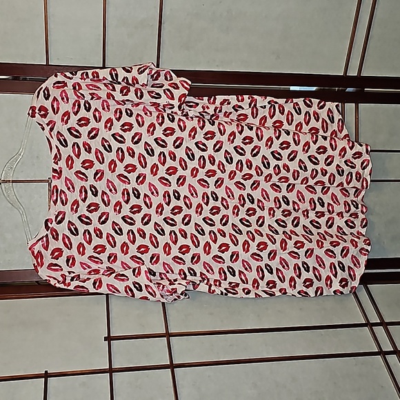 EUC Torrid tee - Picture 3 of 3